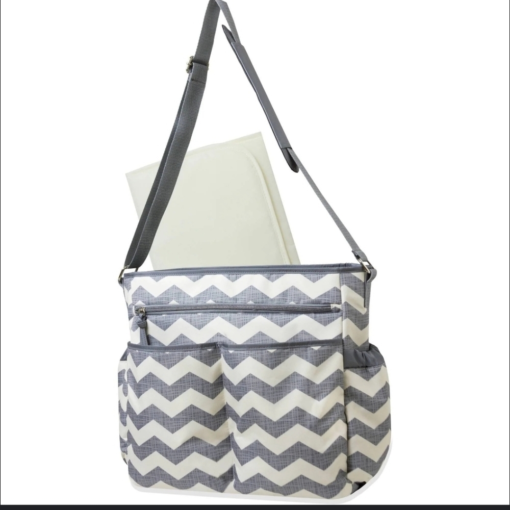 Tender Kisses NEW Grey Chevron Print Diaper Bag Changing Pad Pockets - Picture 2 of 15